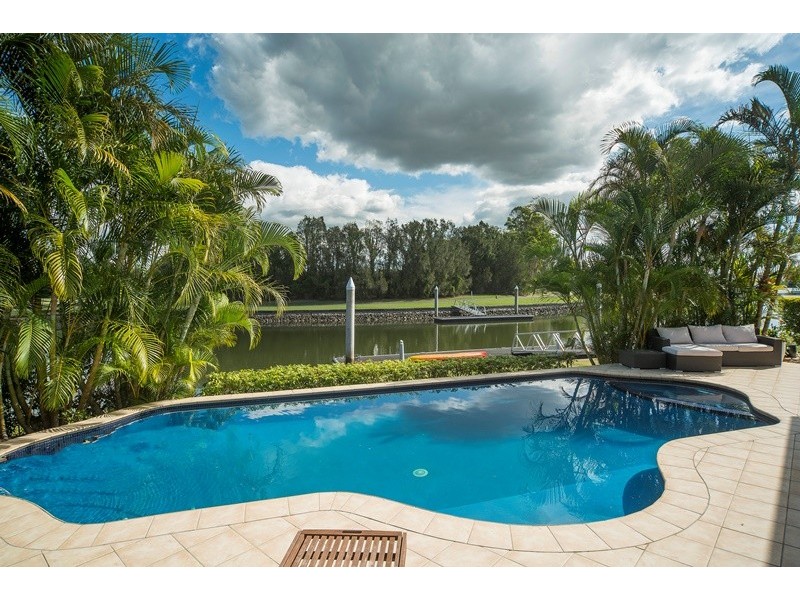 2101 Carlton Close, Hope Island QLD 4212
