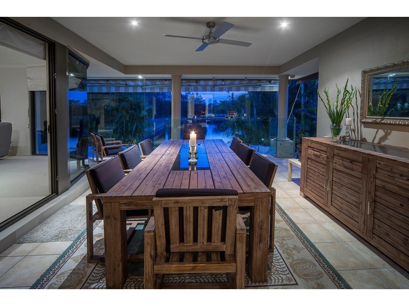 2101 Carlton Close, Hope Island QLD 4212