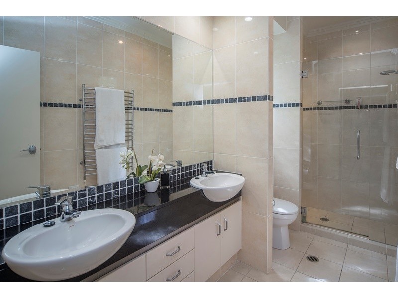 2101 Carlton Close, Hope Island QLD 4212
