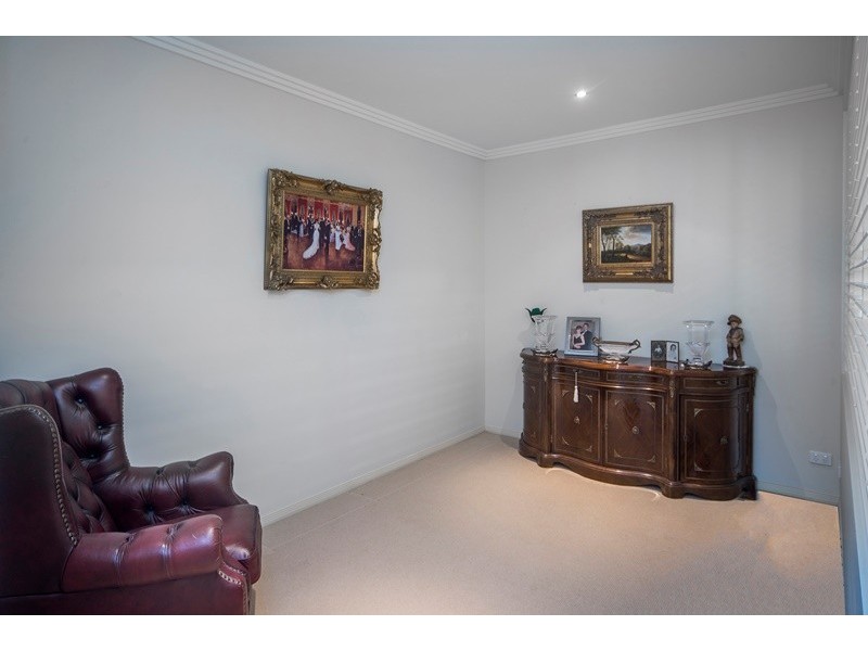 2101 Carlton Close, Hope Island QLD 4212