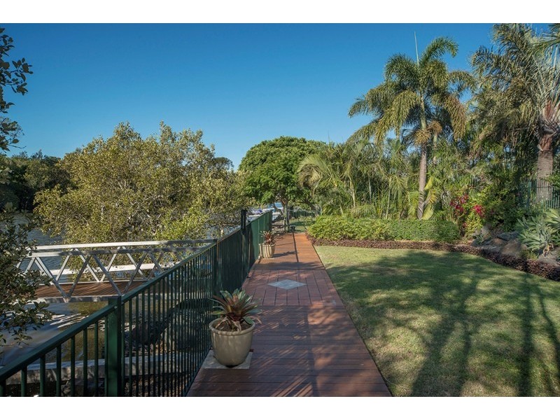 12 Saltwater Terrace, Helensvale QLD 4212