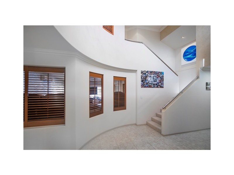 32 Calmwater Crescent, Helensvale QLD 4212