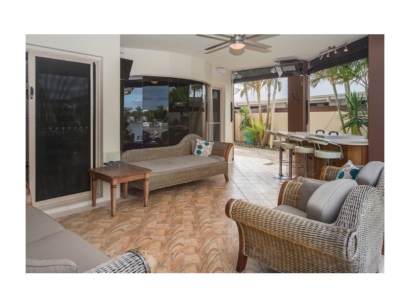 32 Calmwater Crescent, Helensvale QLD 4212