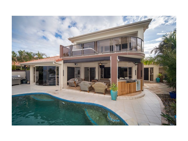 32 Calmwater Crescent, Helensvale QLD 4212