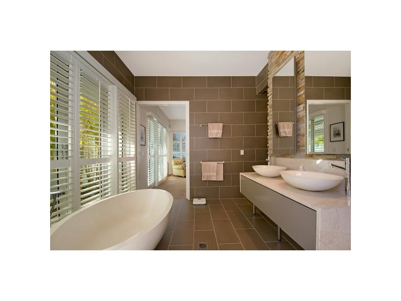 2532 Gracemere Circuit West, Hope Island QLD 4212