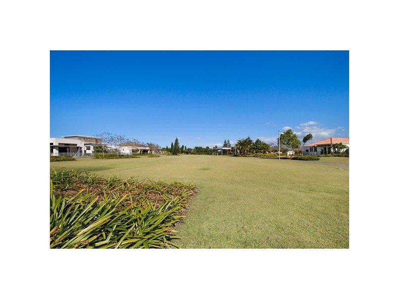2532 Gracemere Circuit West, Hope Island QLD 4212