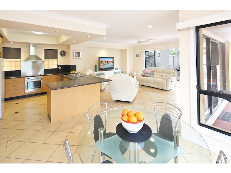 4 Grande Entrance, Monterey Keys QLD 4212