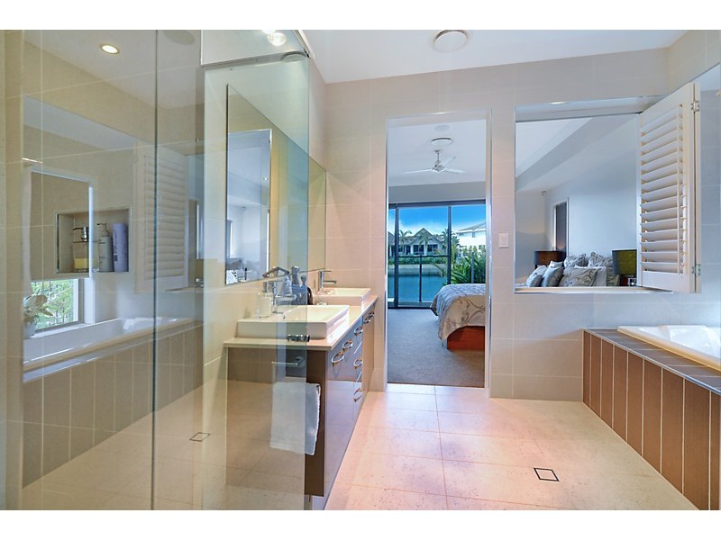 53 Compass Drive, Biggera Waters QLD 4216