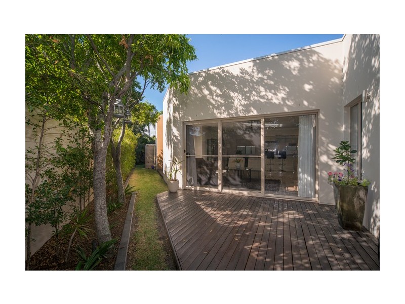 6001 The Lakes Drive, Hope Island QLD 4212