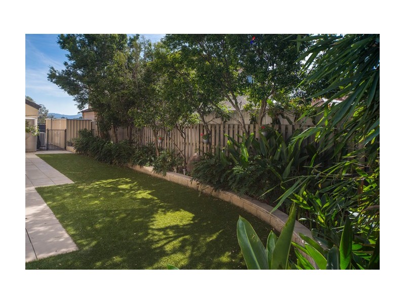 2 Ken Crescent Monterey Keys, Helensvale QLD 4212
