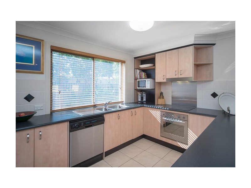 2 Ken Crescent Monterey Keys, Helensvale QLD 4212