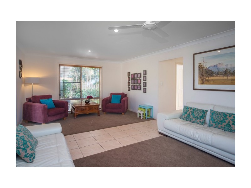 2 Ken Crescent Monterey Keys, Helensvale QLD 4212