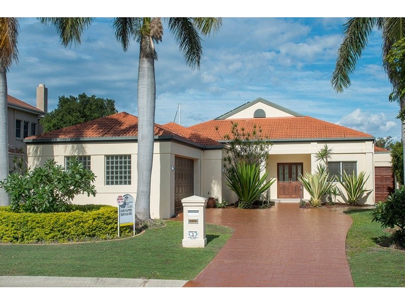 1104 Beechwood Drive, Hope Island QLD 4212