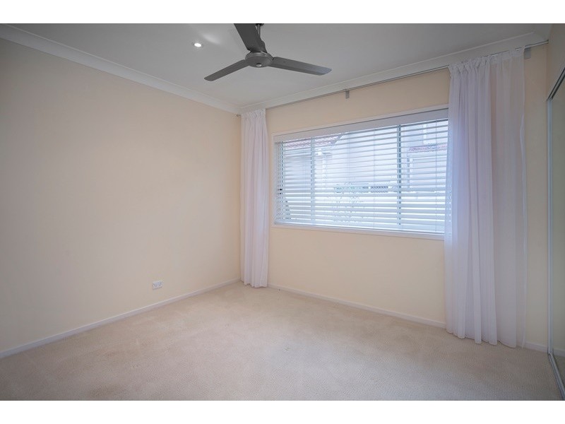 1104 Beechwood Drive, Hope Island QLD 4212