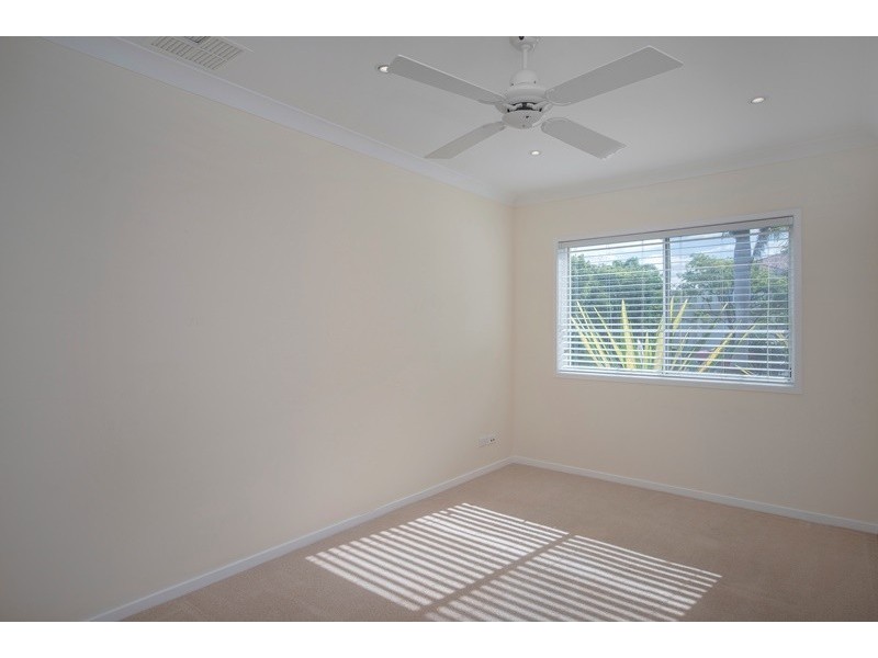 1104 Beechwood Drive, Hope Island QLD 4212