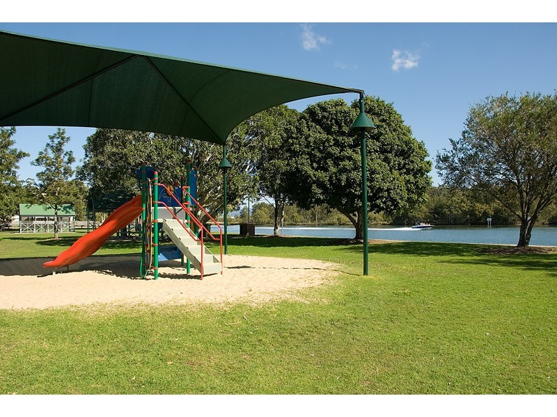 17 Buddeh Street, Hope Island QLD 4212