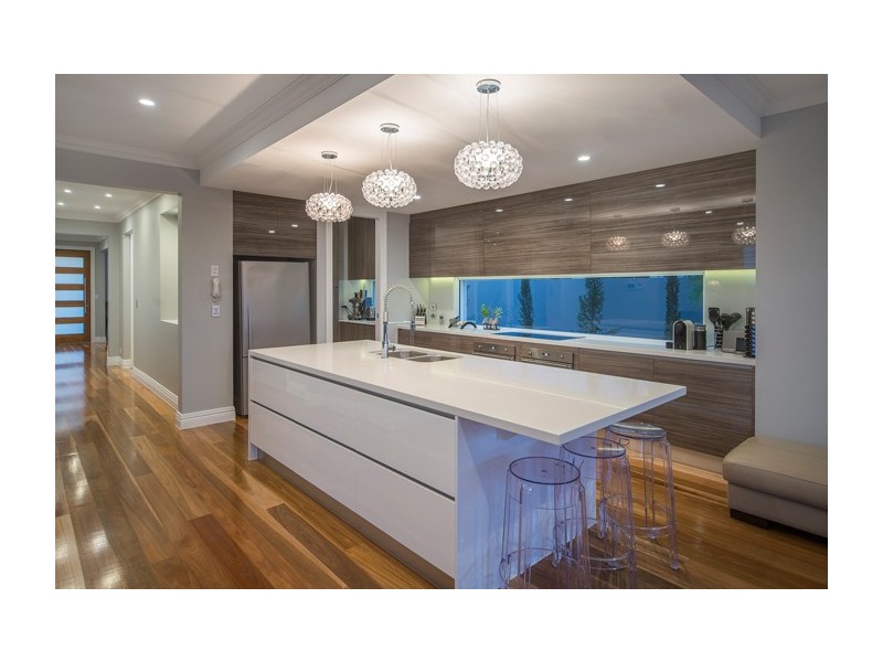 2829 Gracemere Circuit East, Hope Island QLD 4212