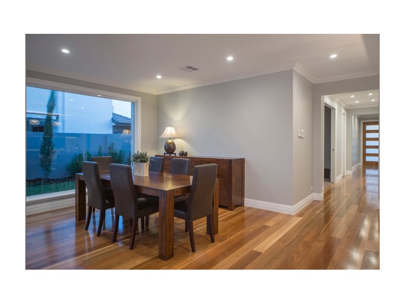 2829 Gracemere Circuit East, Hope Island QLD 4212