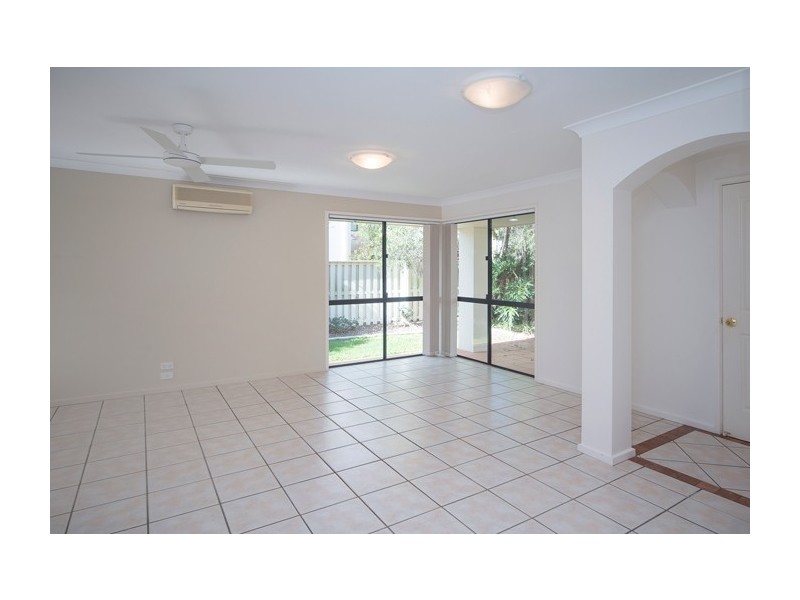 42/60 Caseys Road, Hope Island QLD 4212