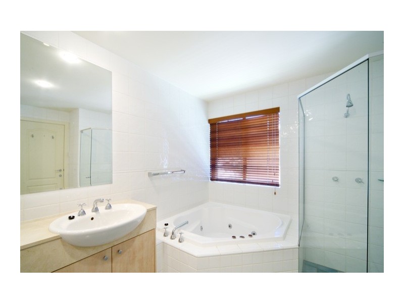 3269 Palladian Drive, Hope Island QLD 4212