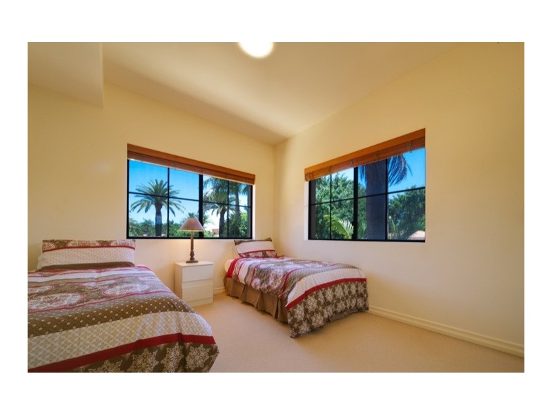 3269 Palladian Drive, Hope Island QLD 4212