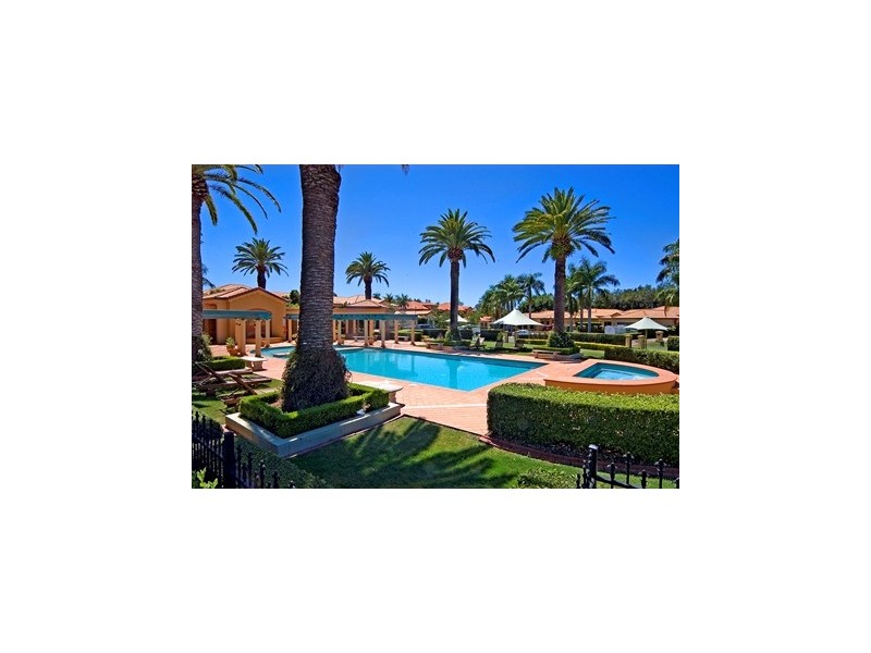 3269 Palladian Drive, Hope Island QLD 4212