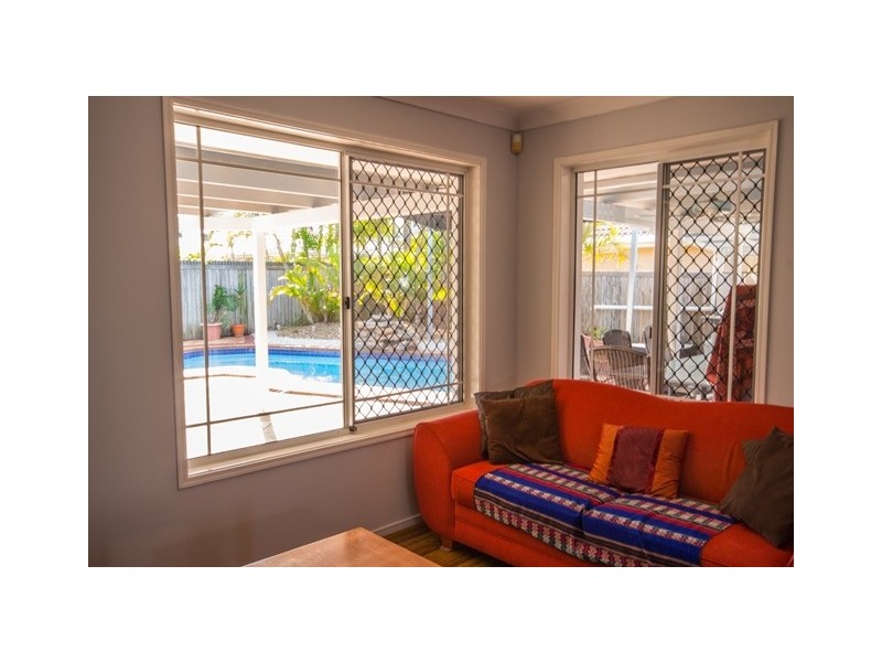 10 Glenwater Crescent, Monterey Keys QLD 4212