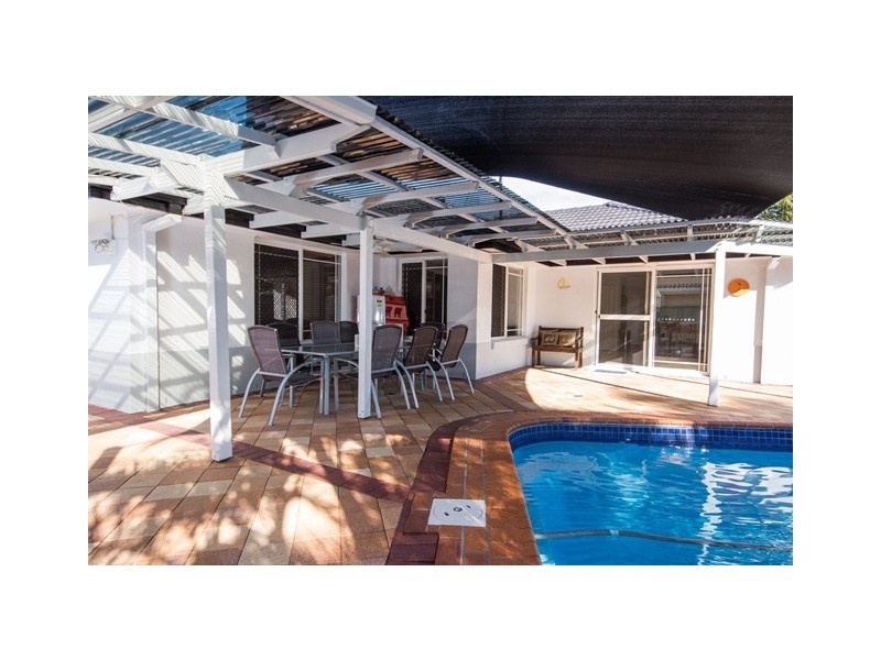 10 Glenwater Crescent, Monterey Keys QLD 4212