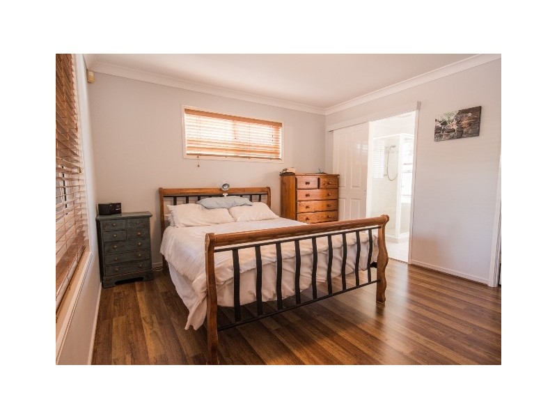 10 Glenwater Crescent, Monterey Keys QLD 4212