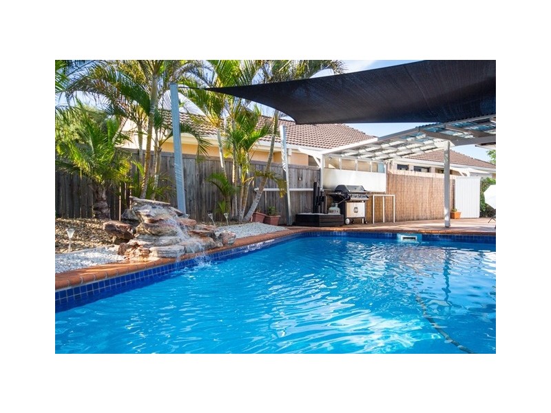 10 Glenwater Crescent, Monterey Keys QLD 4212