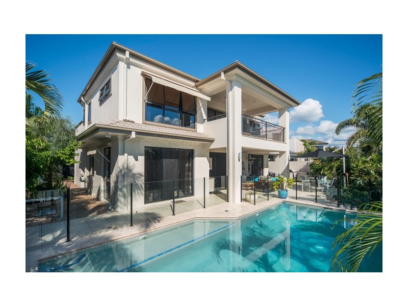 2161 Beaufort Way, Hope Island QLD 4212