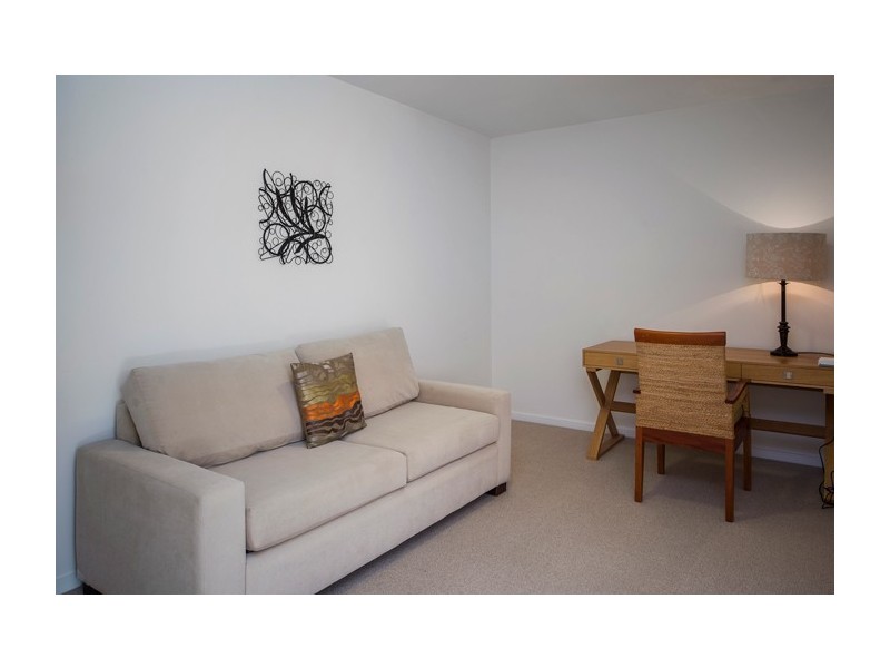 1114/2 Activa Way, Hope Island QLD 4212