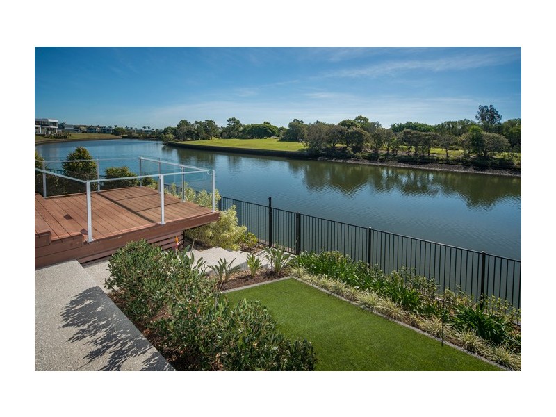7657 Fairway Boulevard, Hope Island QLD 4212