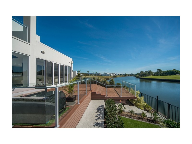 7657 Fairway Boulevard, Hope Island QLD 4212