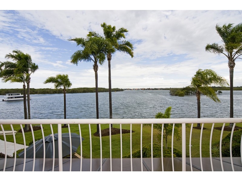 22/81-91 Boykambil Esplanade North, Hope Island QLD 4212