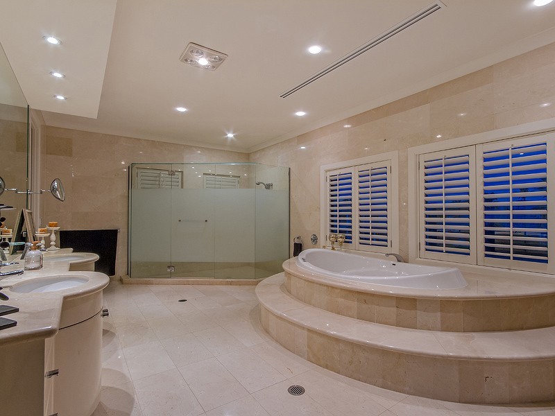 1133 Beechwood Drive, Hope Island QLD 4212