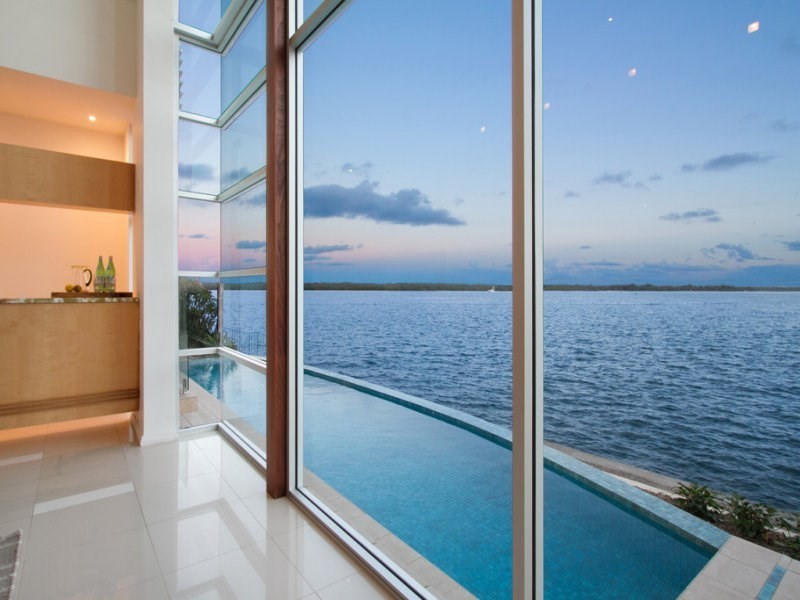 44 King Charles Dr, Sovereign Islands QLD 4216