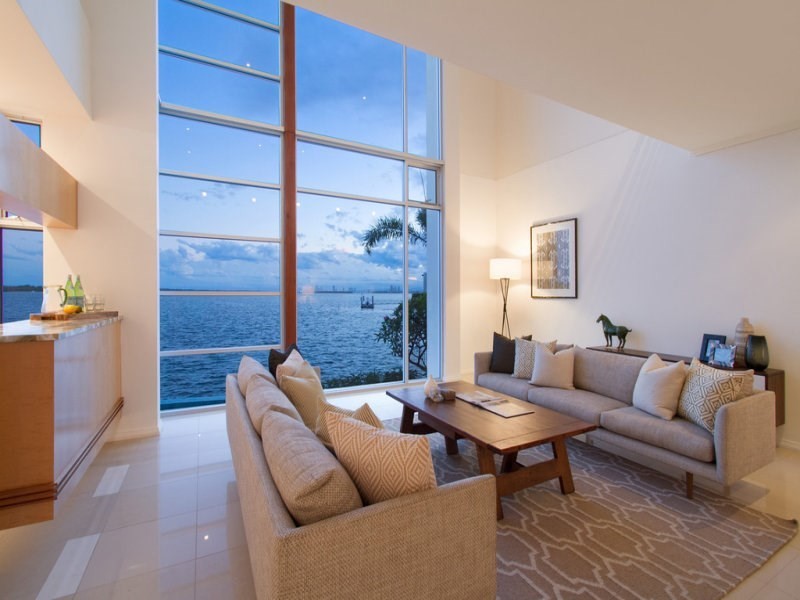 44 King Charles Dr, Sovereign Islands QLD 4216