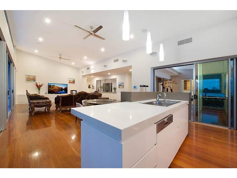31 Ferrymans Court, Helensvale QLD 4212