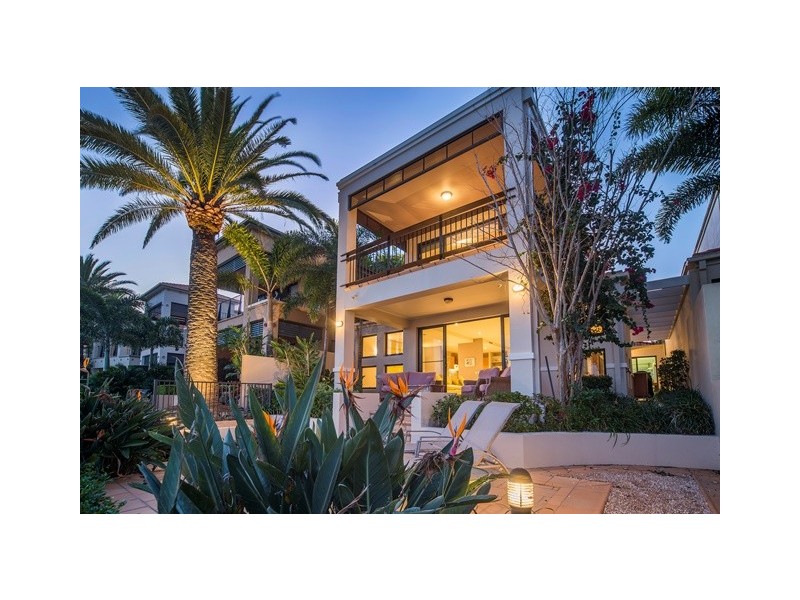 1511 Rosebank Way West, Hope Island QLD 4212