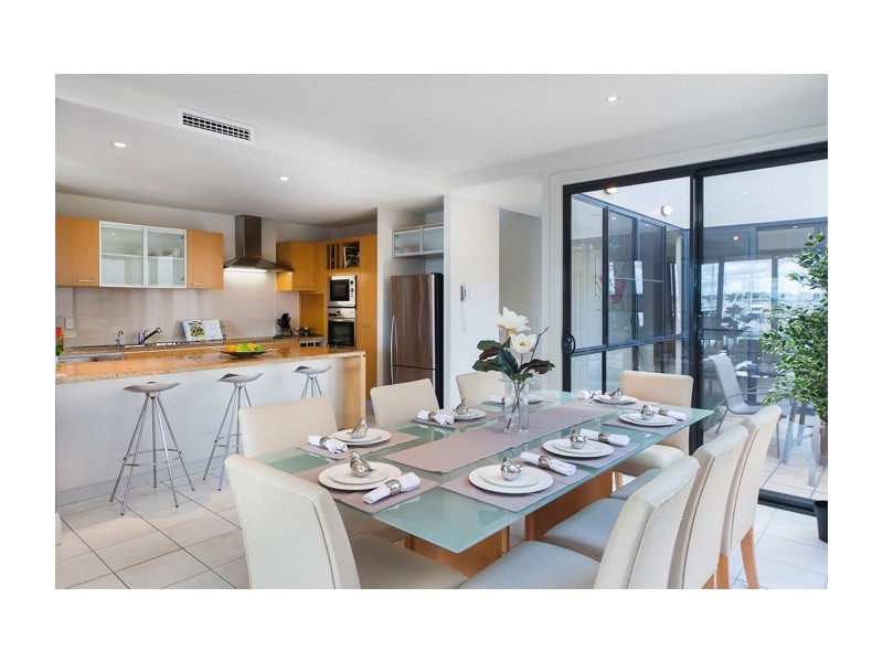 1511 Rosebank Way West, Hope Island QLD 4212