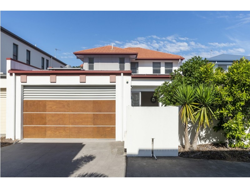 49 Harbour Rise, Hope Island QLD 4212