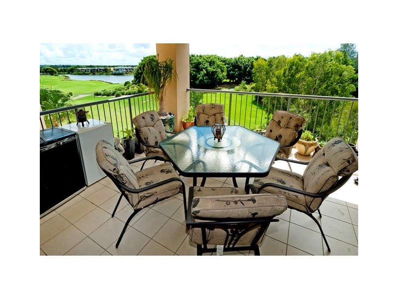 8435 Magnolia Drive East, Hope Island QLD 4212