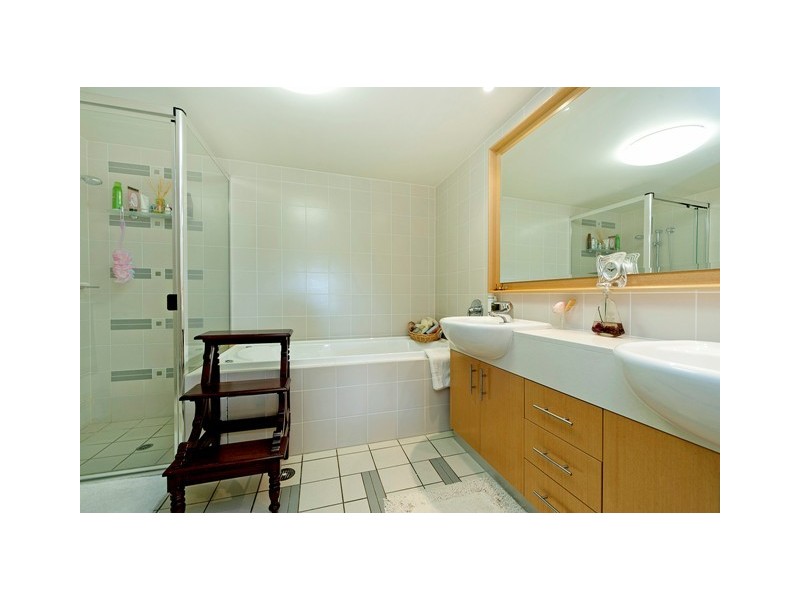 8435 Magnolia Drive East, Hope Island QLD 4212