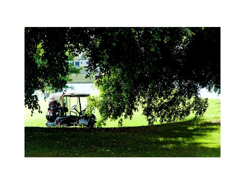 8435 Magnolia Drive East, Hope Island QLD 4212