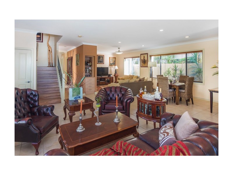 31 Lee-Anne Crescent, Helensvale QLD 4212