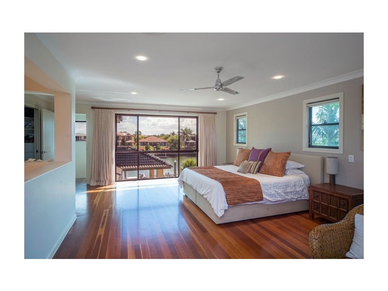 2152 Beaufort Way, Hope Island QLD 4212