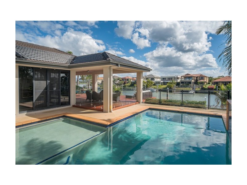 2152 Beaufort Way, Hope Island QLD 4212