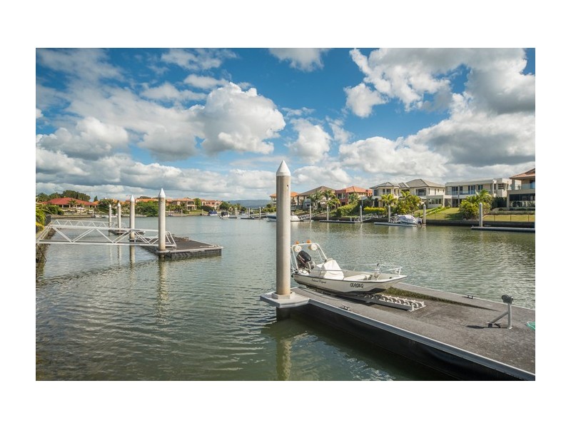 2152 Beaufort Way, Hope Island QLD 4212