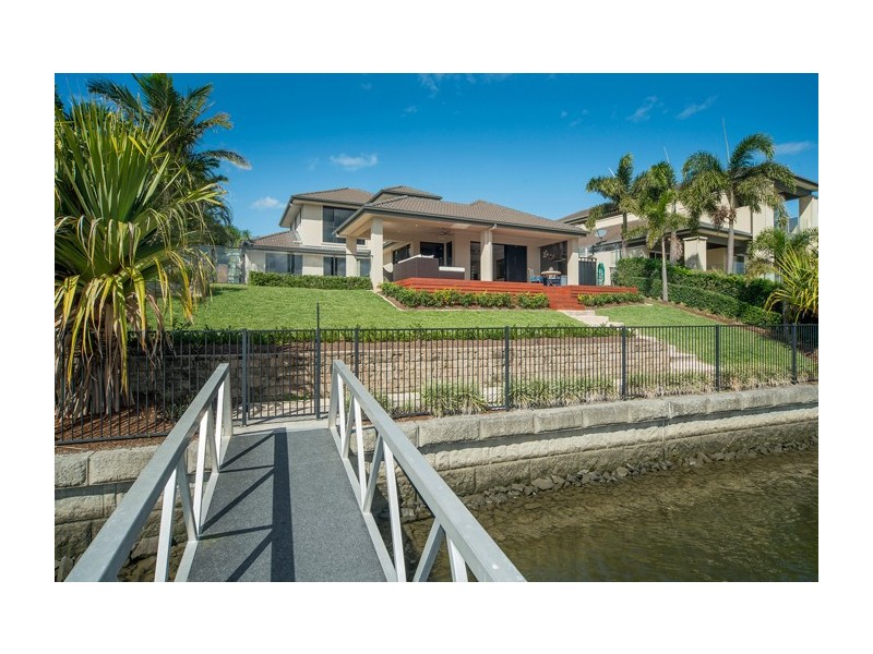 2152 Beaufort Way, Hope Island QLD 4212